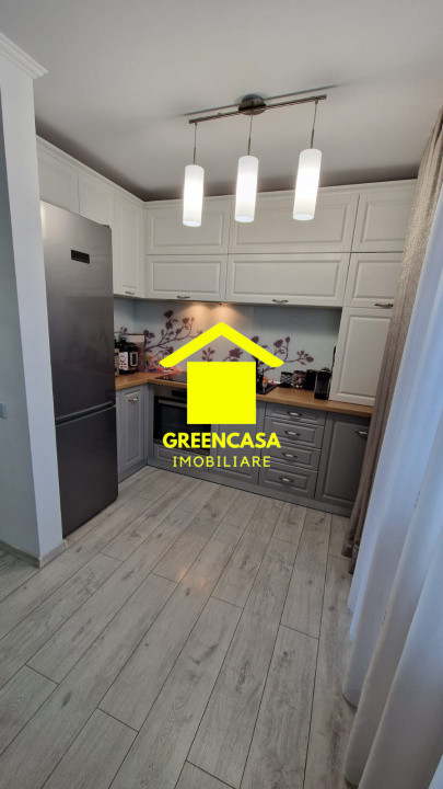 Apartament de 3 camere , 72 mp utili ,zona Subcetate