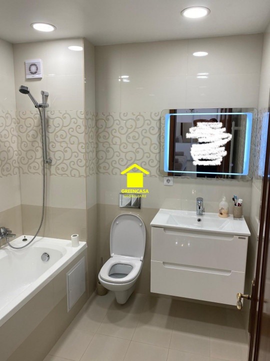 Apartament de vanzare, 3 camere, 2 bai, 76 mp, etaj intermediar, Eroilor