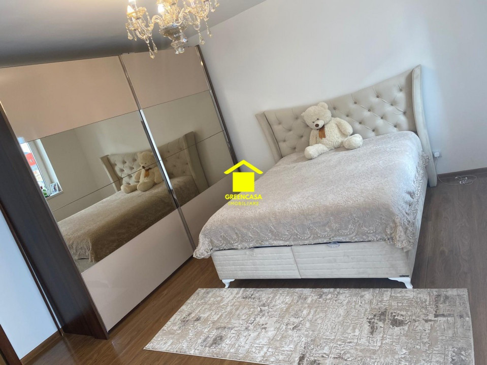 Apartament de vanzare, 3 camere, 2 bai, 76 mp, etaj intermediar, Eroilor
