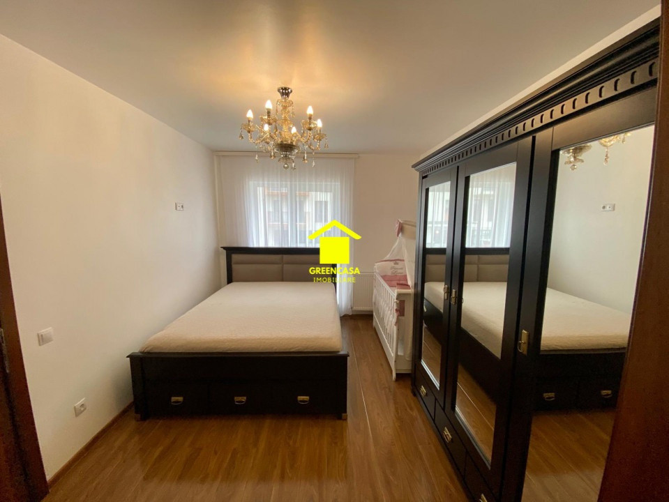 Apartament de vanzare, 3 camere, 2 bai, 76 mp, etaj intermediar, Eroilor