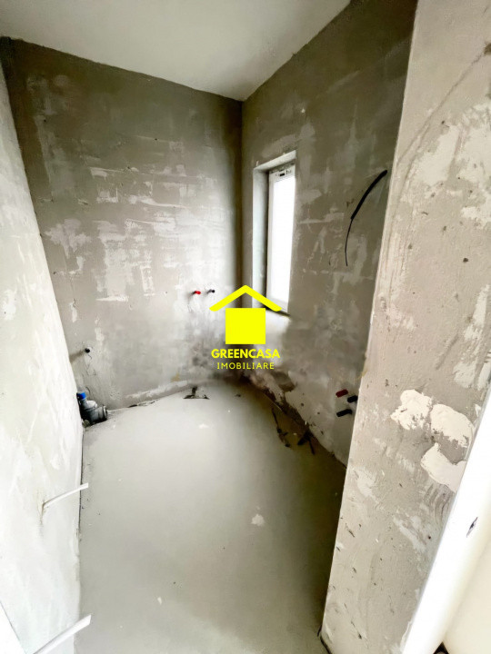 Apartament semifinisat de vanzare, 3 camere, 85mp, garaj, zona IRA