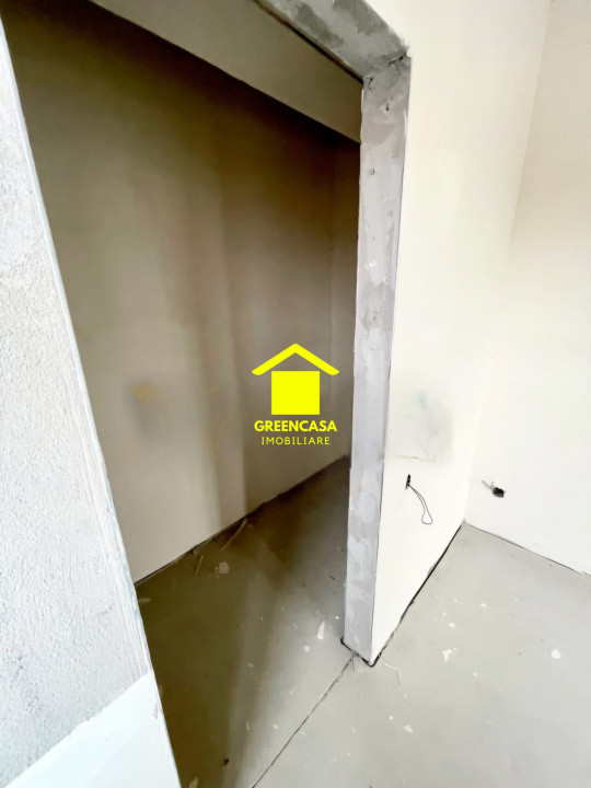 Apartament semifinisat de vanzare, 3 camere, 85mp, garaj, zona IRA