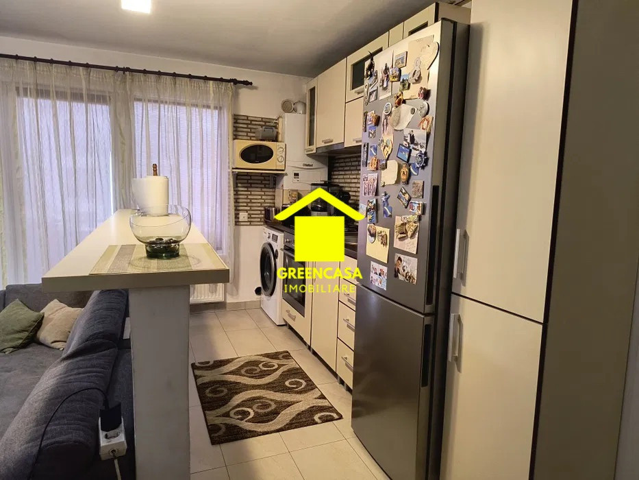 Apartament 3 camere,58mp,balcon 4mp,parcare,zona Terra
