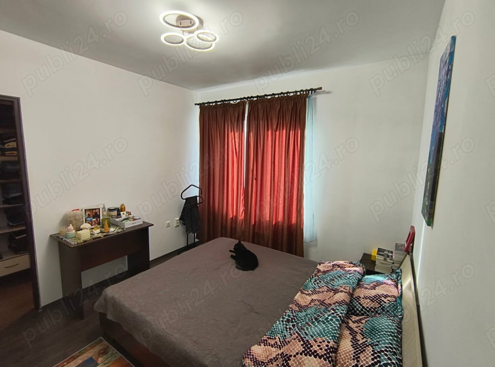 Apartament 3 camere,58mp,balcon 4mp,parcare,zona Terra