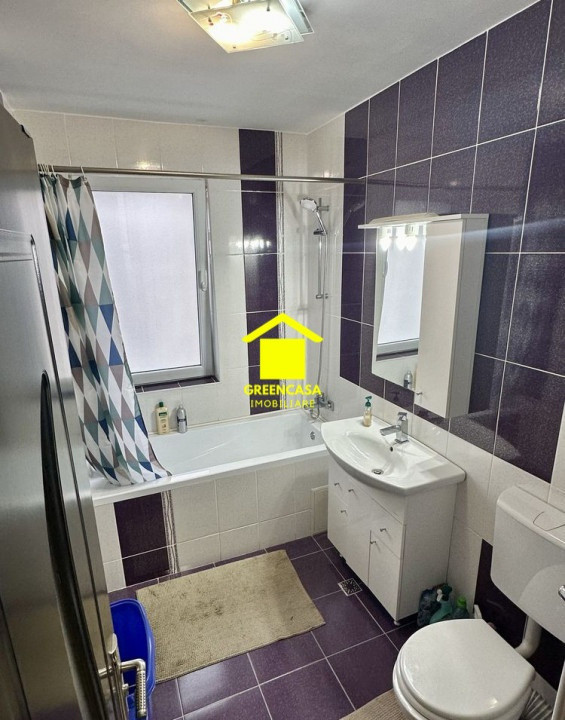 Apartament 2 camere,50 mp,2 balcoane,parcare inclusă