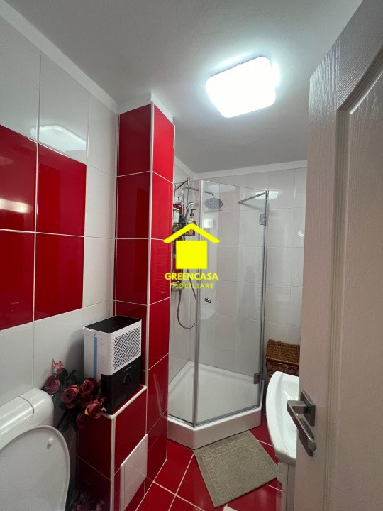 Apartament 4 camere, 92 mp., garaj inclus