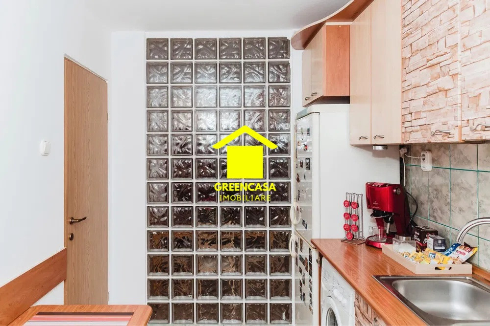 Apartament 2 camere, locație de top, preț excelent