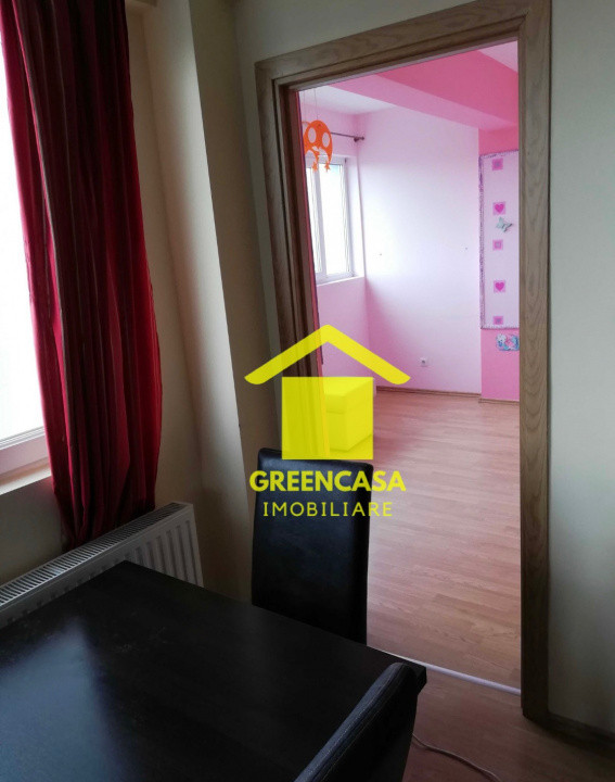 Apartament cu 3 camere de vânzare 64 mp 