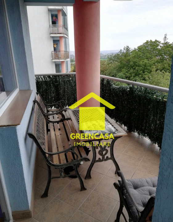 Apartament cu 3 camere de vânzare 64 mp 