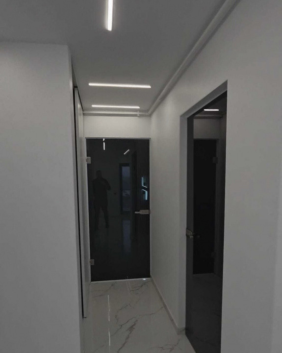 Apartament 3 camere , 2 băi , Finisat , zona Vivo , parcare subterană .