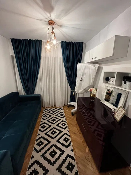 Apartament 3 camere decomandate , Marasti , zona Semicentrala .