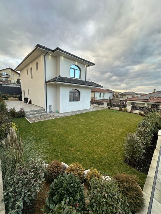 Casa individuală, utilată mobilată, 130mp utili, Dezmir 