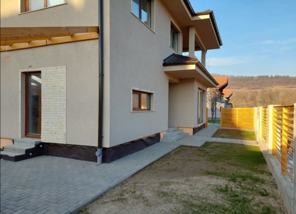Casa individuală, 169 mp utili, 330mo teren, Suceagu
