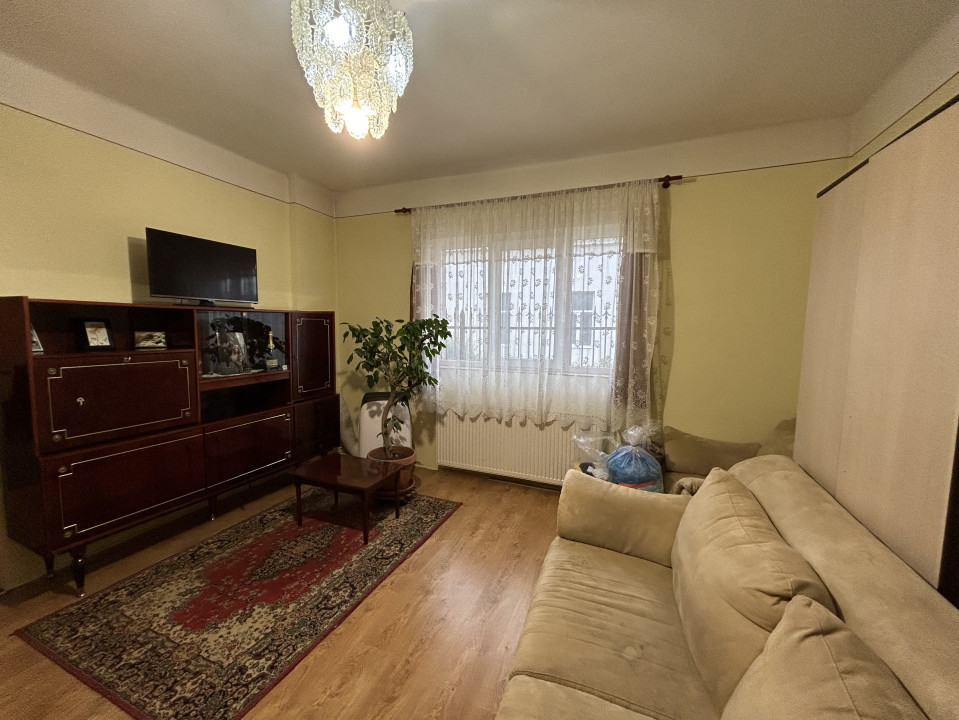 Casa de vânzare Individuala , 121 mp , teren 705 mp , Florești 