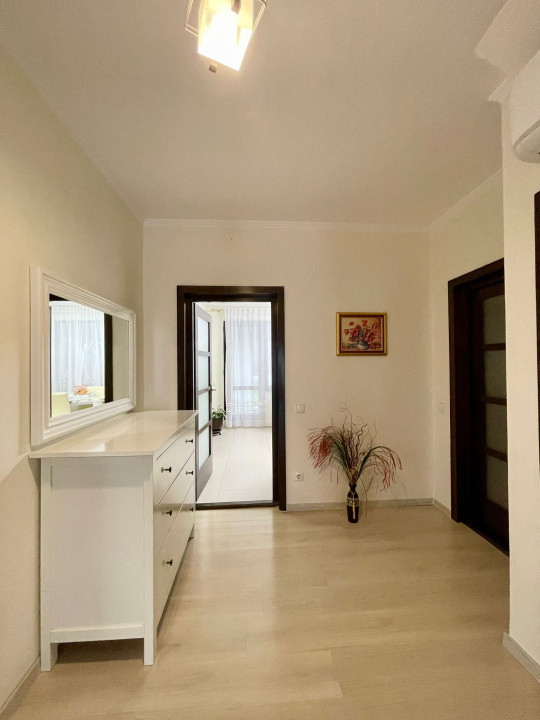 Casa individuală , 300mp utili, 500mp teren 