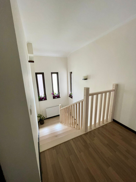 Casa individuală , 300mp utili, 500mp teren 
