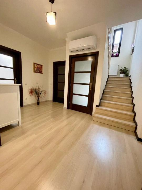 Casa individuală , 300mp utili, 500mp teren 