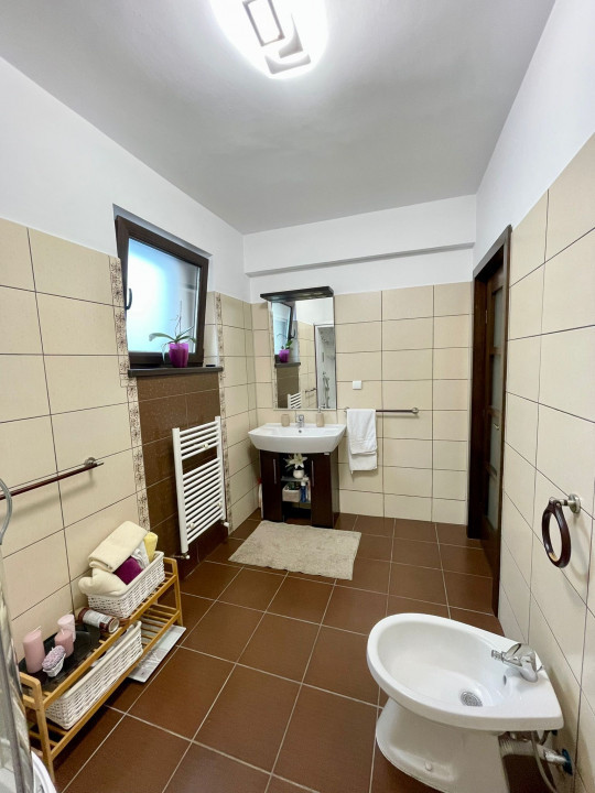 Casa individuală , 300mp utili, 500mp teren 