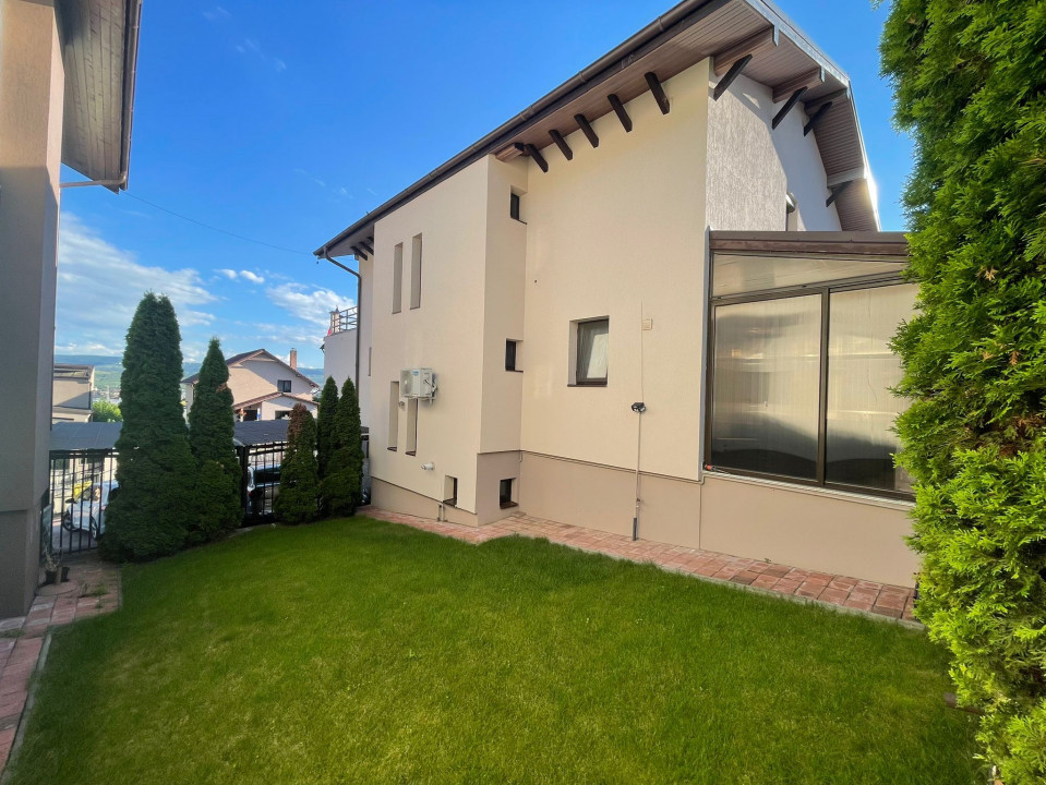 Casa individuală , 300mp utili, 500mp teren 