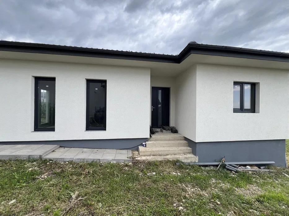 Casa intrare Campenesti zona deosebita