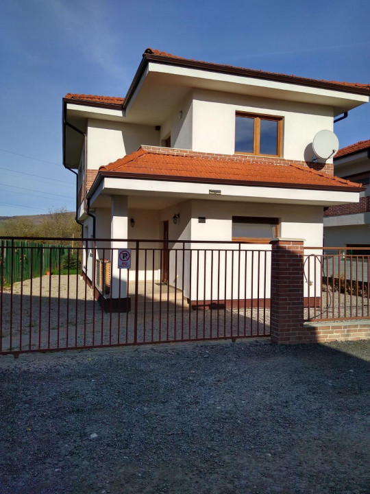 Casa individuala, 101mp utili, 440mp teren, Luna de Sus, Floresti