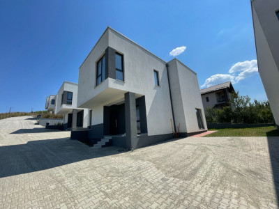 Casa individuală, Modernă, 450mp teren, Dezmir 