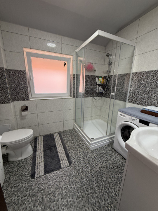Casa alipită, 208mp utili, 304mp teren, zona PETROM, Baciu