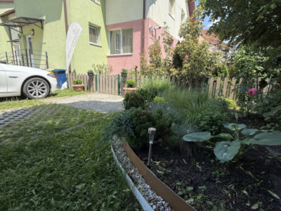 Casa alipită, 208mp utili, 304mp teren, zona PETROM, Baciu