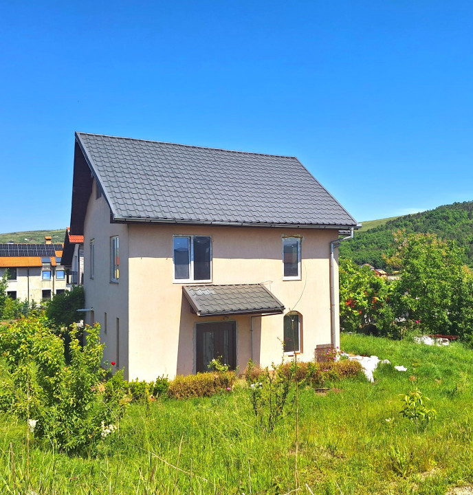 Casă individuală, 140mp utili, 1000mp teren, Campenesti