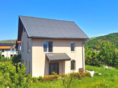 Casă individuală, 140mp utili, 1000mp teren, Campenesti