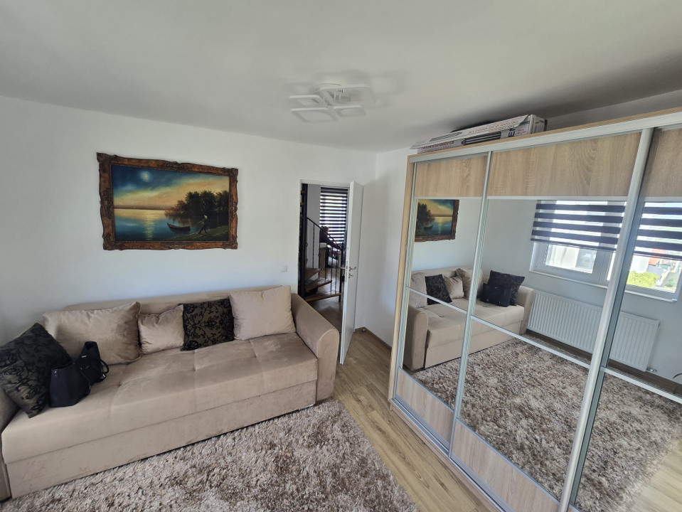 Casa individuală cu Panoramă, garaj și o terasă acoperită, Campenesti 
