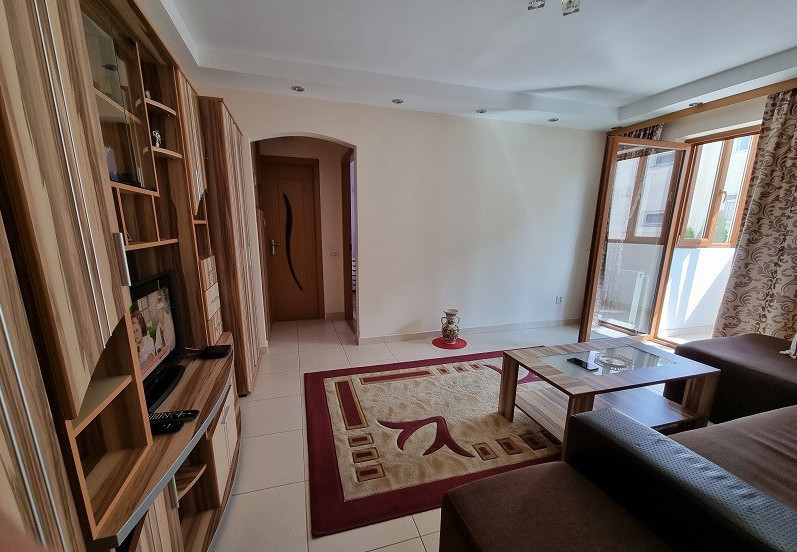  3 camere decomandat , Zona Big Manastur, etaj intermediar 