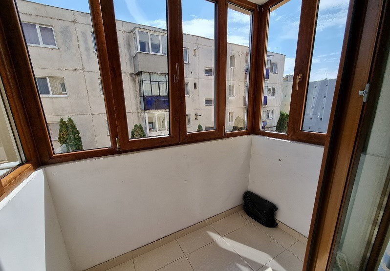  3 camere decomandat , Zona Big Manastur, etaj intermediar 