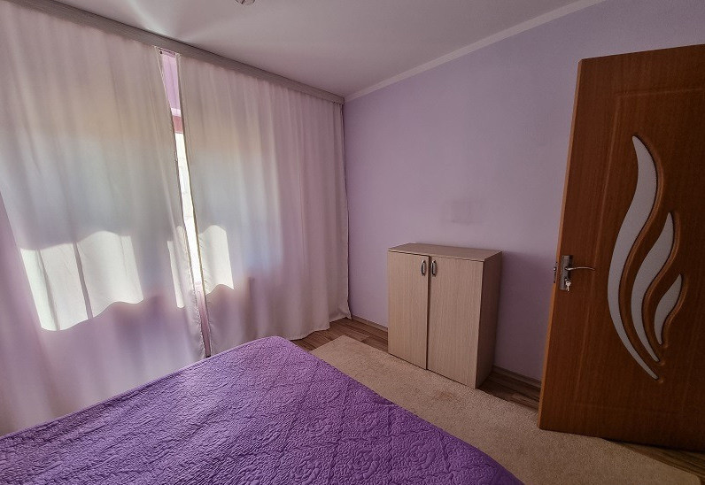  3 camere decomandat , Zona Big Manastur, etaj intermediar 
