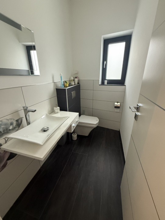 Vilă deosebita , 225mp utili, 1000mp teren, Floresti