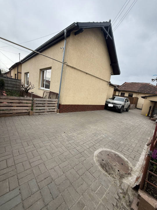 Casa individuală, 180mp utili, 400 mp teren, zona Str. Paris