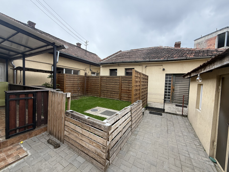 Casa individuală, 180mp utili, 400 mp teren, zona Str. Paris