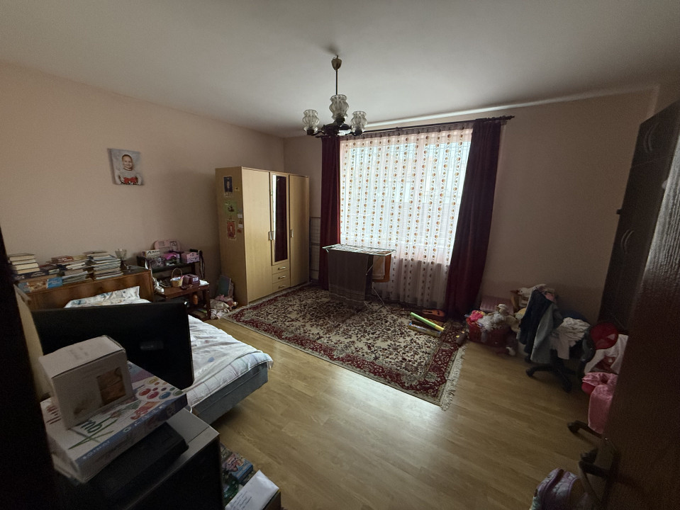 Casa individuală, 180mp utili, 400 mp teren, zona Str. Paris