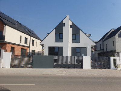 Duplex semifinisat, Voronet, 170mp utili,400mp teren