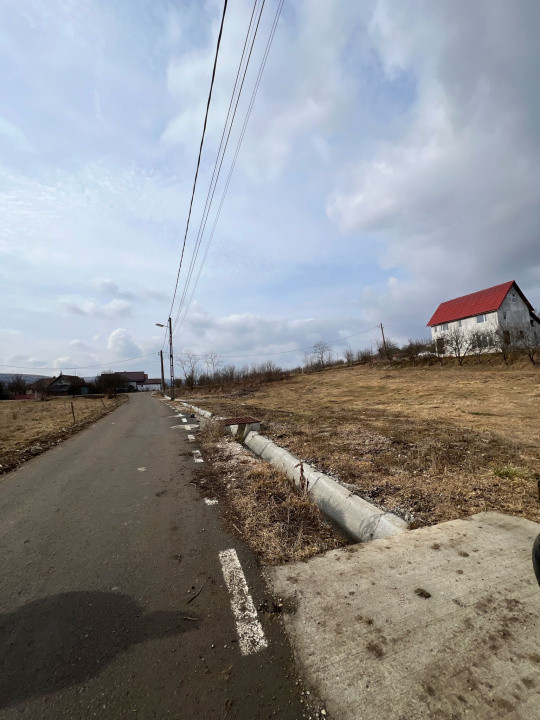 Teren Răscruci, 1250mp, front la 2 străzi 50m și 30m