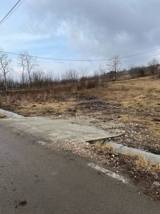Teren Răscruci, 1250mp, front la 2 străzi 50m și 30m