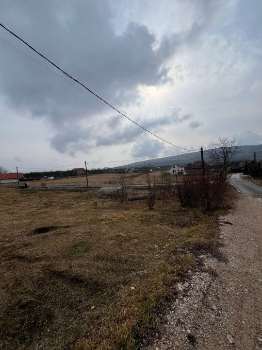 Teren Răscruci, 1250mp, front la 2 străzi 50m și 30m