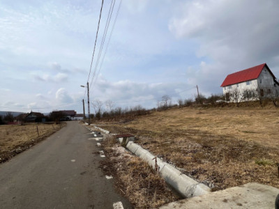 Teren Răscruci, 1250mp, front la 2 străzi 50m și 30m