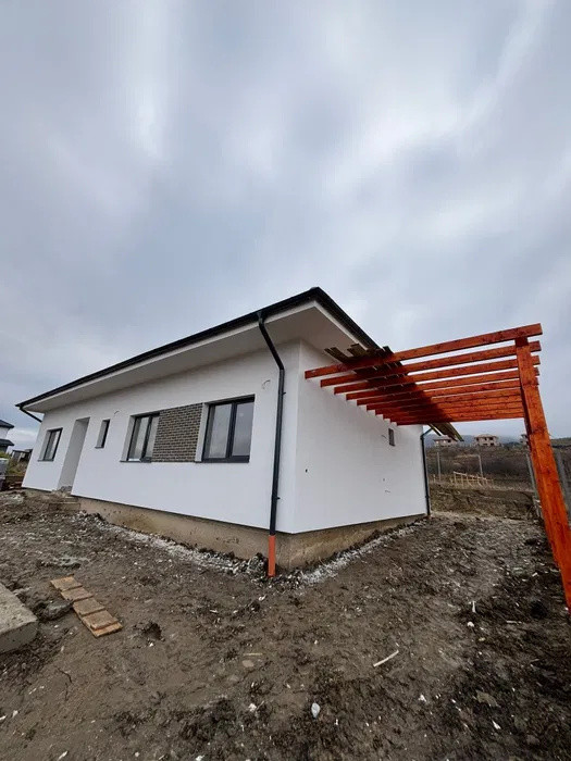 Casa pe un nivel, 105mp utili+65mp pod, 500mp teren, Chinteni 