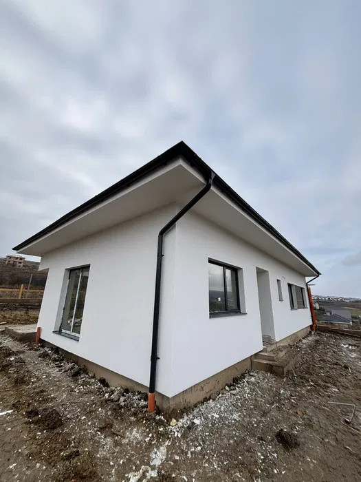 Casa pe un nivel, 105mp utili+65mp pod, 500mp teren, Chinteni 