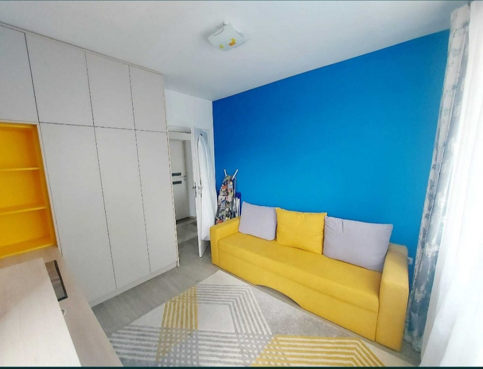 Apartament de inchiriat 3 camere zona VIVO
