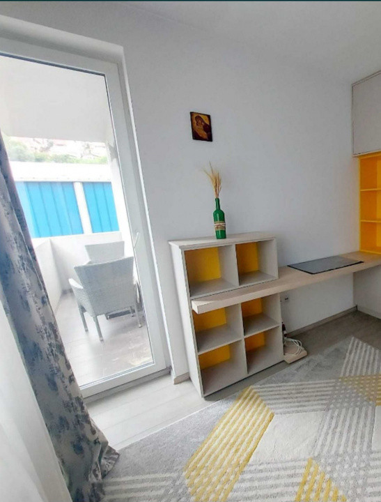 Apartament de inchiriat 3 camere zona VIVO