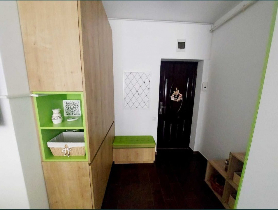 Apartament de inchiriat 3 camere zona VIVO