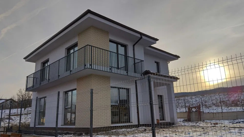 Casa individuala in Chinteni , 511mp teren