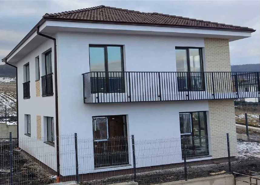 Casa individuala in Chinteni , 511mp teren